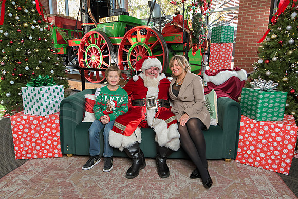 The Charleston Santa 2024-Dec7-1577