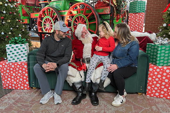 The Charleston Santa 2024-Dec22-3869