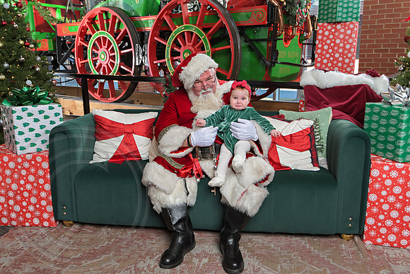 The Charleston Santa 2024-Dec22-3955