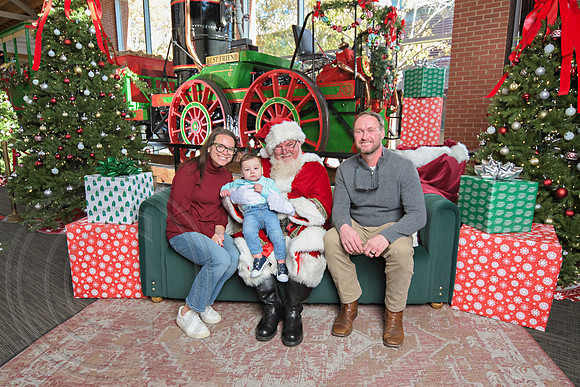The Charleston Santa 2024-Nov30-0486