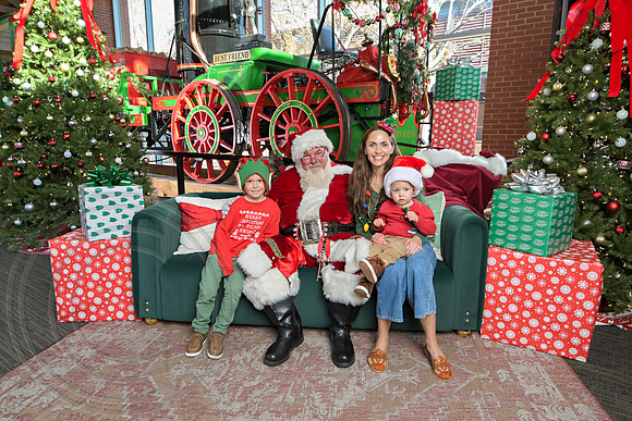 The Charleston Santa 2024-Dec14-2448