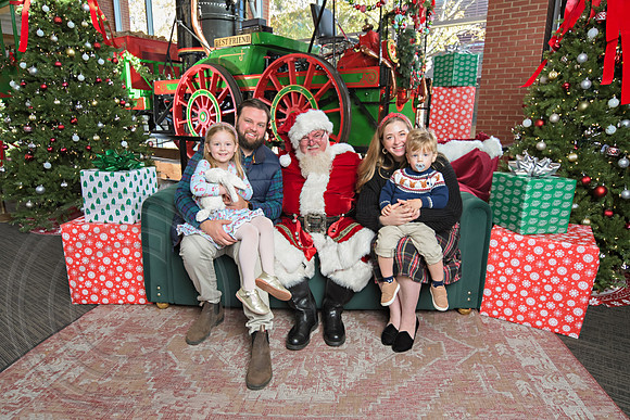 The Charleston Santa 2024-Nov30-0500