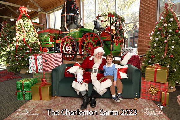 TheCharlestonSanta-11-25-23-317