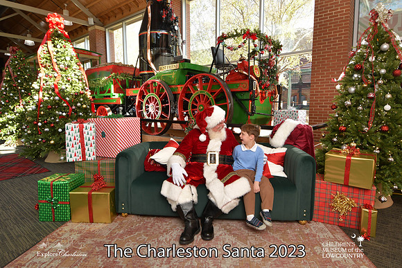 TheCharlestonSanta-11-25-23-318