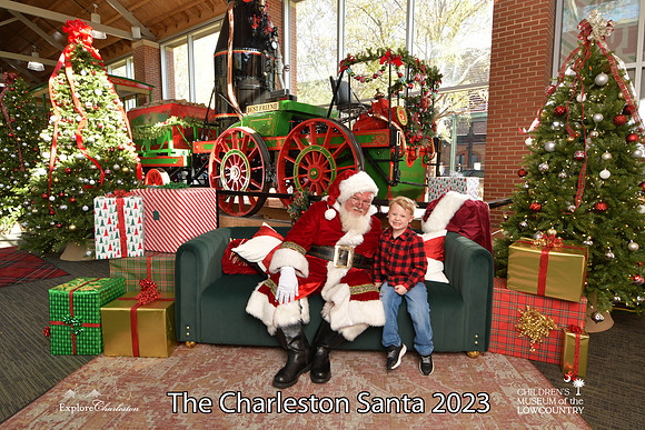 TheCharlestonSanta-11-25-23-325