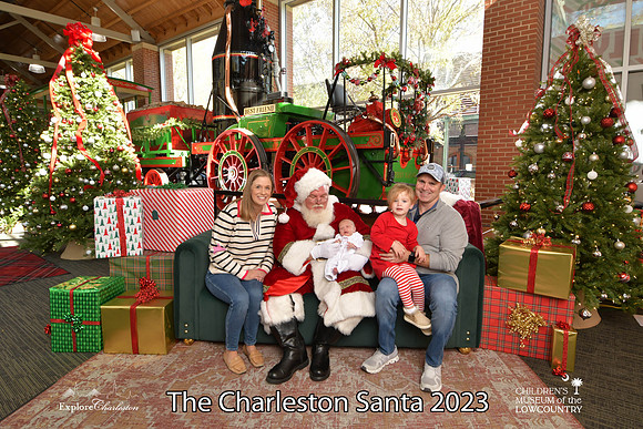 TheCharlestonSanta-11-25-23-327