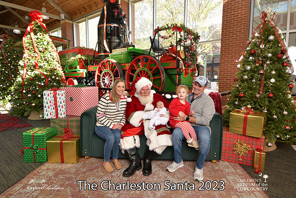TheCharlestonSanta-11-25-23-328