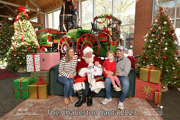TheCharlestonSanta-11-25-23-329
