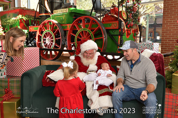 TheCharlestonSanta-11-25-23-330