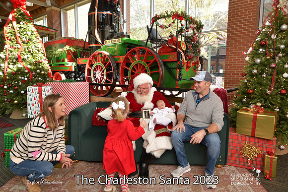 TheCharlestonSanta-11-25-23-331