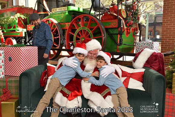 TheCharlestonSanta-11-25-23-340
