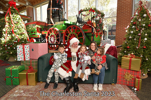 TheCharlestonSanta-11-25-23-342