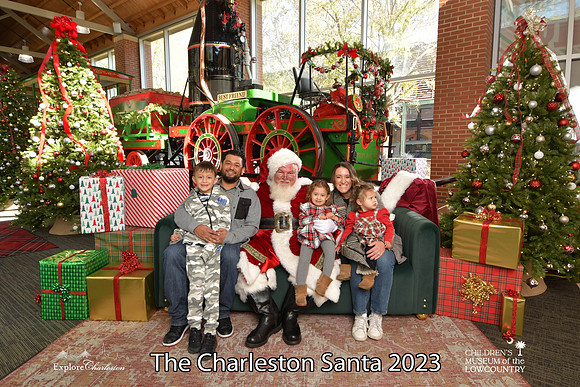 TheCharlestonSanta-11-25-23-344