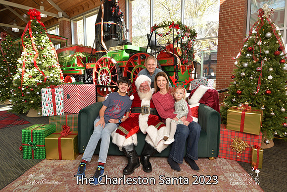 TheCharlestonSanta-11-25-23-345