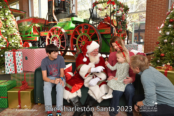TheCharlestonSanta-11-25-23-348