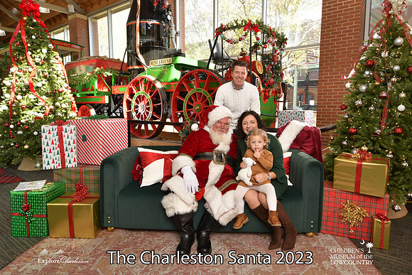 TheCharlestonSanta-11-25-23-352