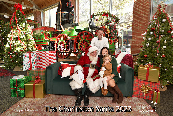 TheCharlestonSanta-11-25-23-353