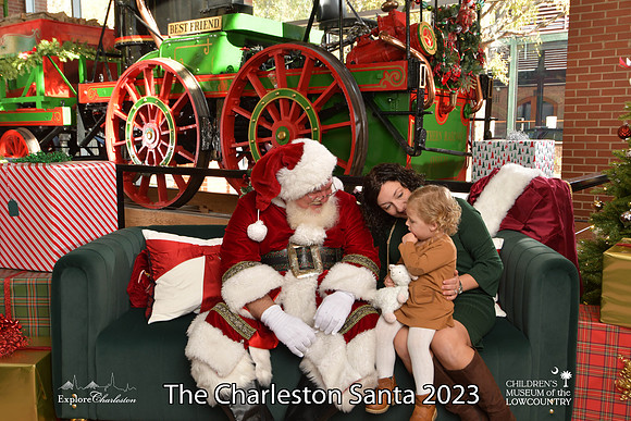 TheCharlestonSanta-11-25-23-355