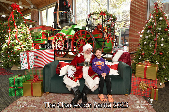 TheCharlestonSanta-11-25-23-357
