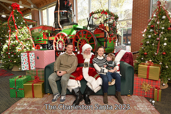 TheCharlestonSanta-11-25-23-359