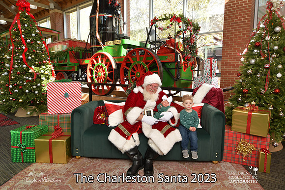 TheCharlestonSanta-11-25-23-372