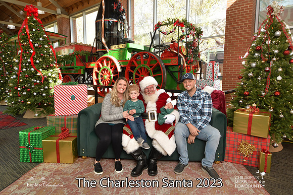 TheCharlestonSanta-11-25-23-373