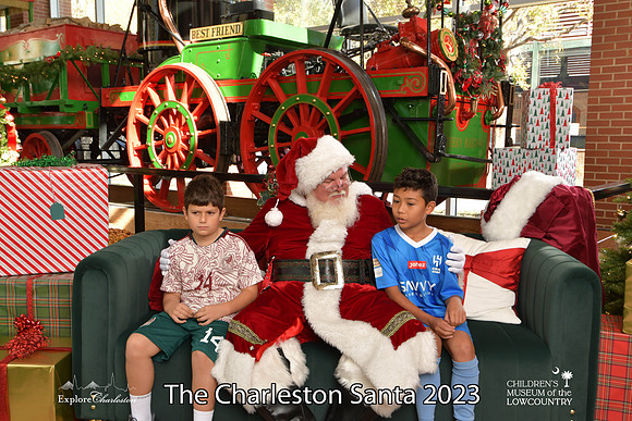 TheCharlestonSanta-11-25-23-375