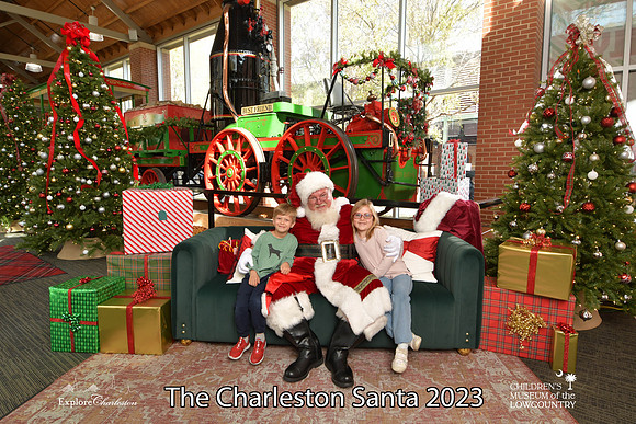 TheCharlestonSanta-11-25-23-379