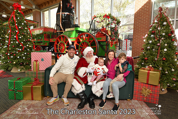TheCharlestonSanta-11-25-23-388