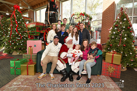 TheCharlestonSanta-11-25-23-390