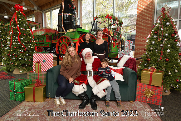 TheCharlestonSanta-11-25-23-402