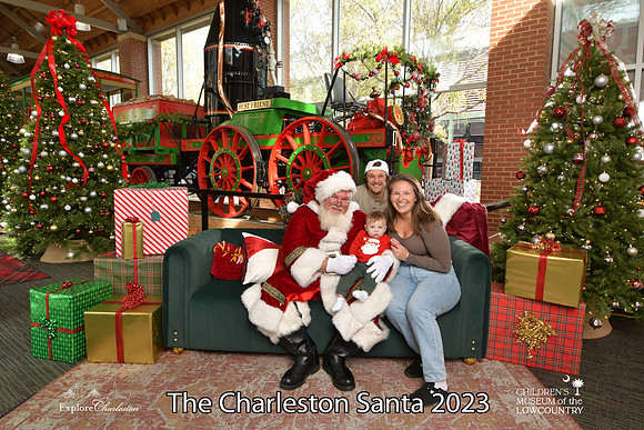 TheCharlestonSanta-11-25-23-405
