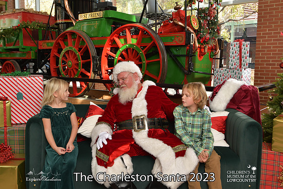 TheCharlestonSanta-11-25-23-411
