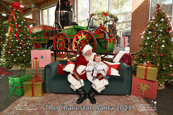 TheCharlestonSanta-11-25-23-413