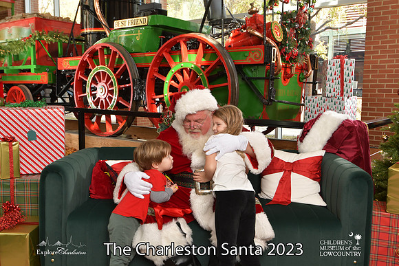 TheCharlestonSanta-11-25-23-420
