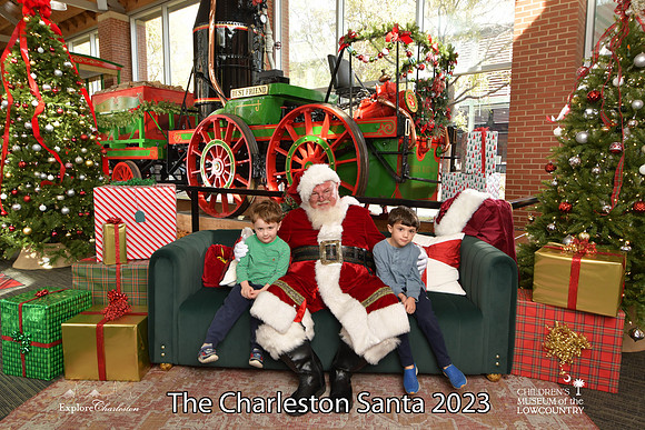 TheCharlestonSanta-11-25-23-421