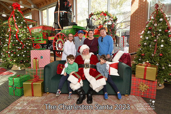 TheCharlestonSanta-11-25-23-422