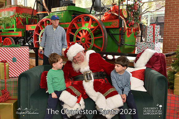 TheCharlestonSanta-11-25-23-423