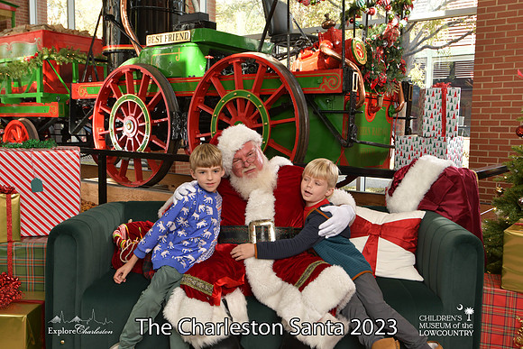 TheCharlestonSanta-11-25-23-437