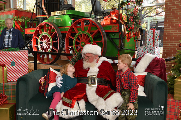 TheCharlestonSanta-11-25-23-440