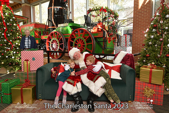 TheCharlestonSanta-11-25-23-441
