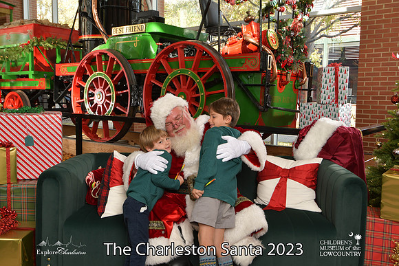TheCharlestonSanta-11-25-23-445