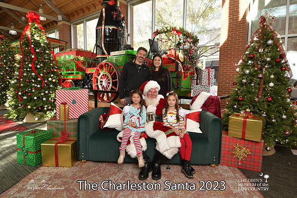 TheCharlestonSanta-11-25-23-453