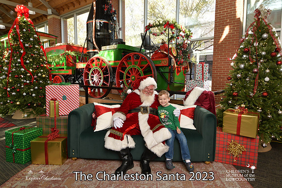 TheCharlestonSanta-11-25-23-461