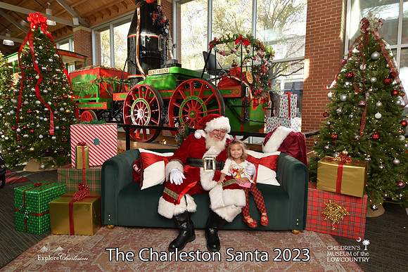 TheCharlestonSanta-11-25-23-466
