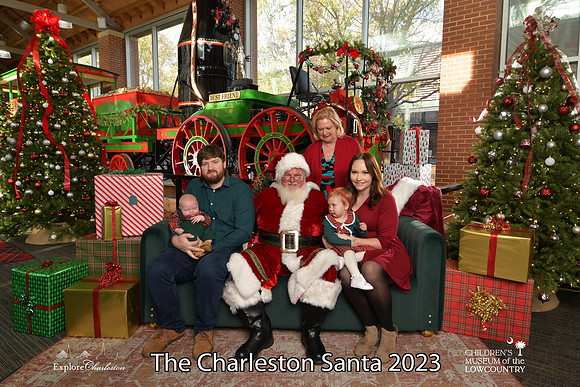 TheCharlestonSanta-11-25-23-476