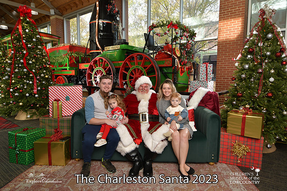 TheCharlestonSanta-11-25-23-482