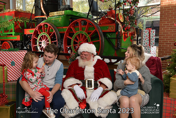 TheCharlestonSanta-11-25-23-484