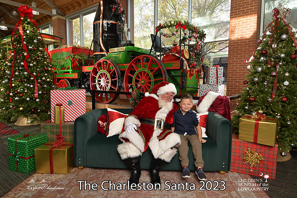 TheCharlestonSanta-11-25-23-485