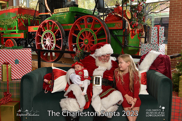 TheCharlestonSanta-11-25-23-490